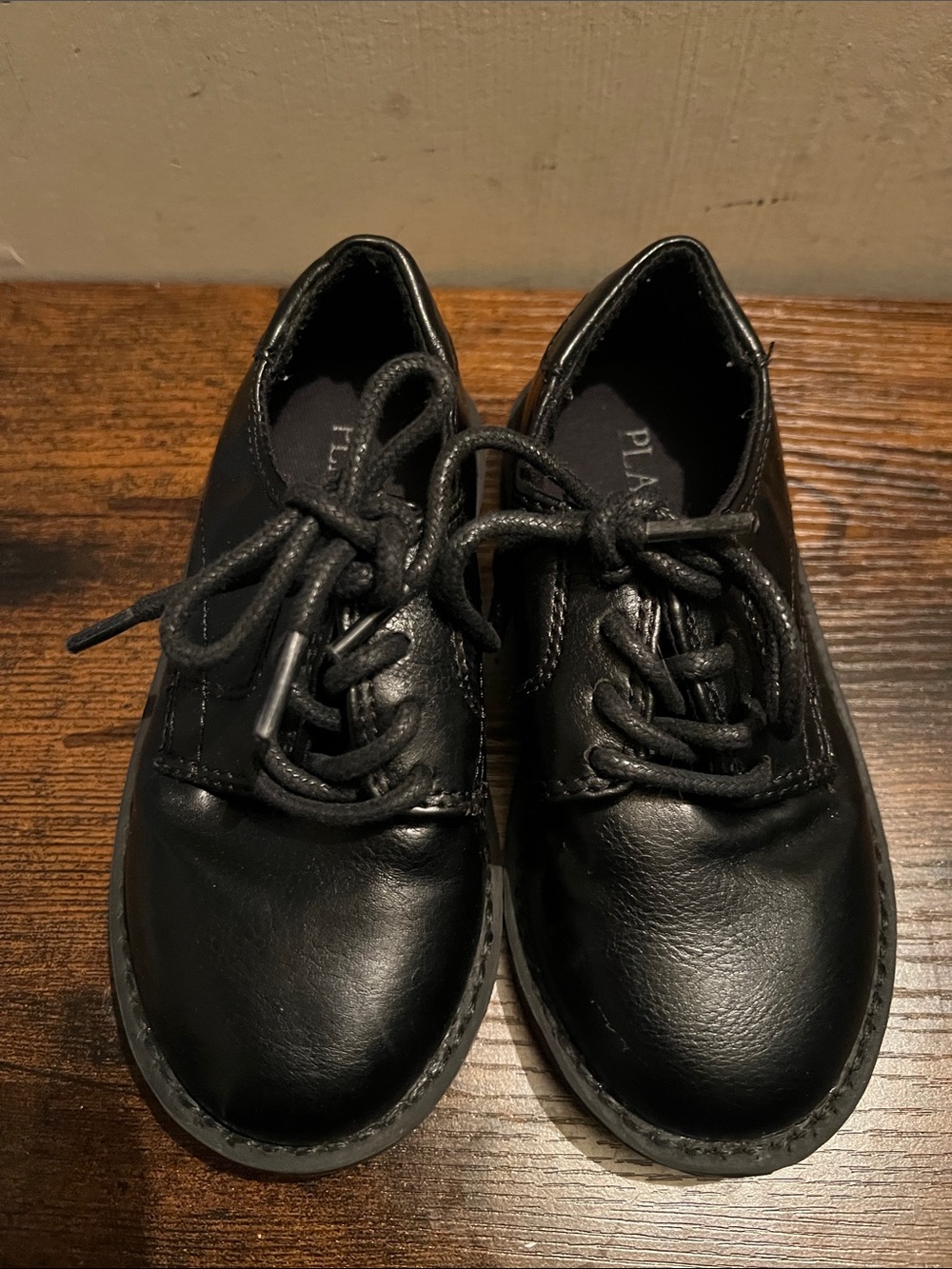 Children’s place size 9 boys dress shoes